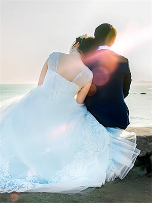 《重生后要奋斗？我转头抱紧富婆大腿》小说在线试读，《重生后要奋斗？我转头抱紧富婆大腿》最新章节目录